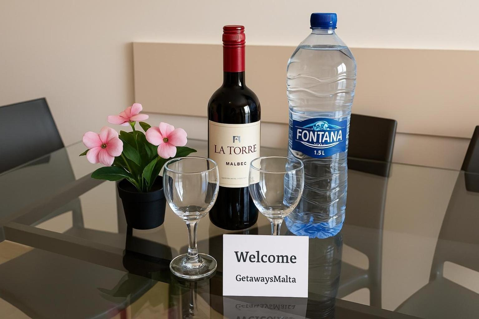 Seashells 2 Bedroom Apartment With Sunny Terrace With Stunning Sea Views - By Getawaysmalta St. Paul's Bay Exteriör bild